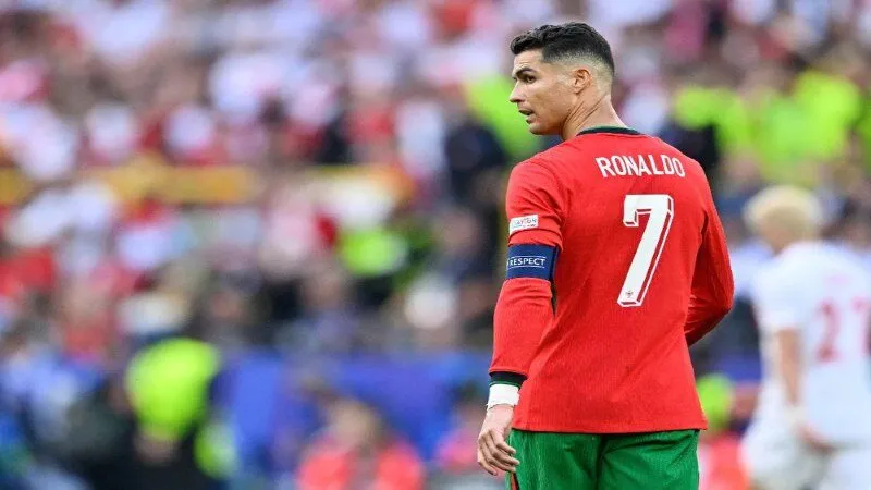 Cầu thủ Ronaldo sinh năm 1985 ở Bồ Đào Nha