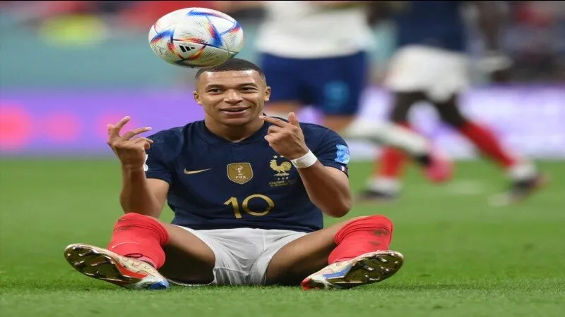 Đối thủ cầu nguyện khi đối đầu hàng công Real - Mbappe