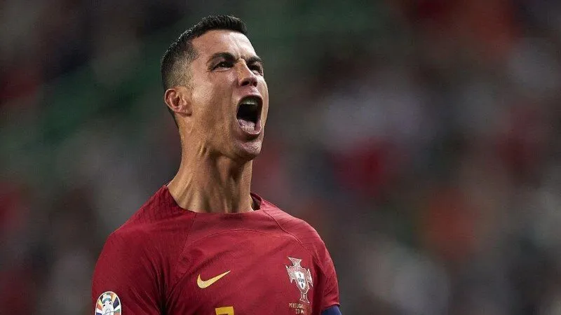 Hành trình Ronaldo lập kỷ lục sau lần dự Euro